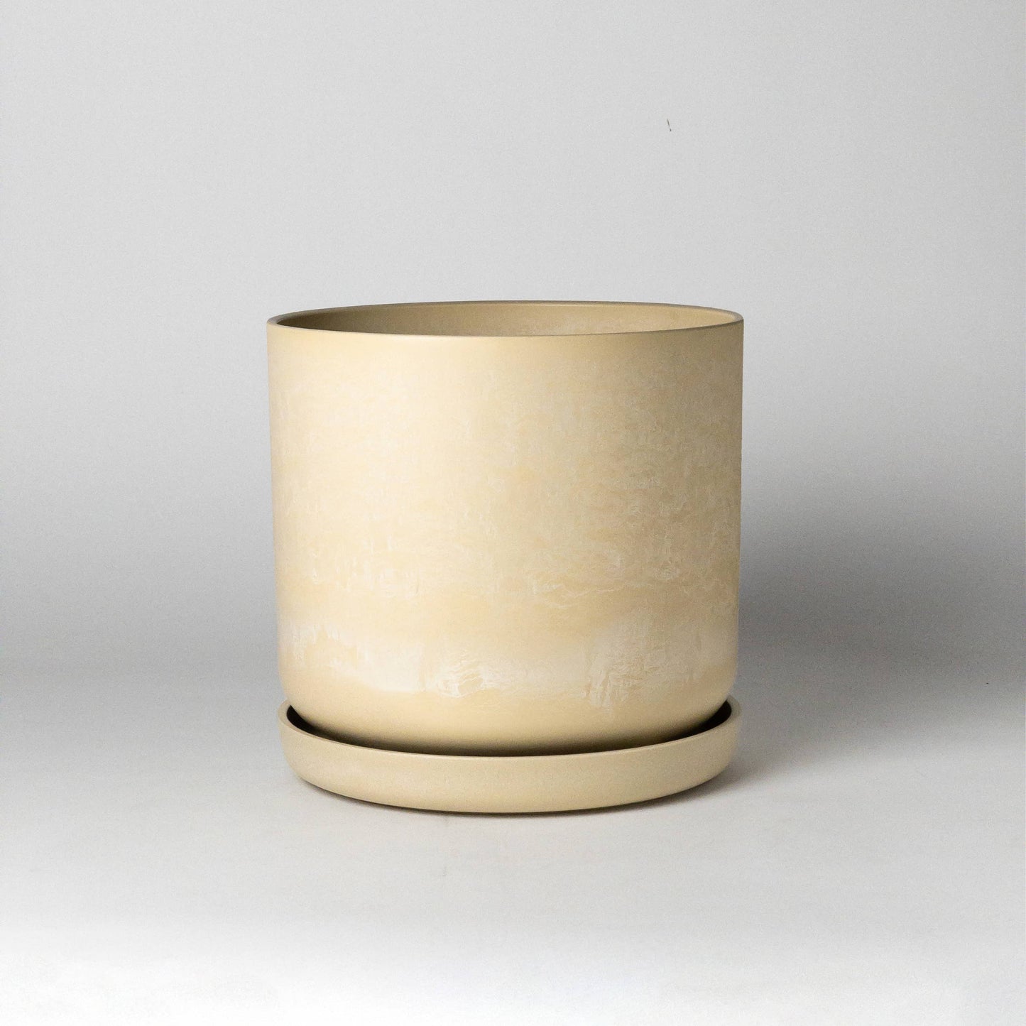 9” Signature Stone Planter & Saucer | Earth Tones - Tatami Sand